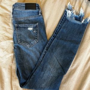 Hidden skinny high waisted jeans. Size 26.
